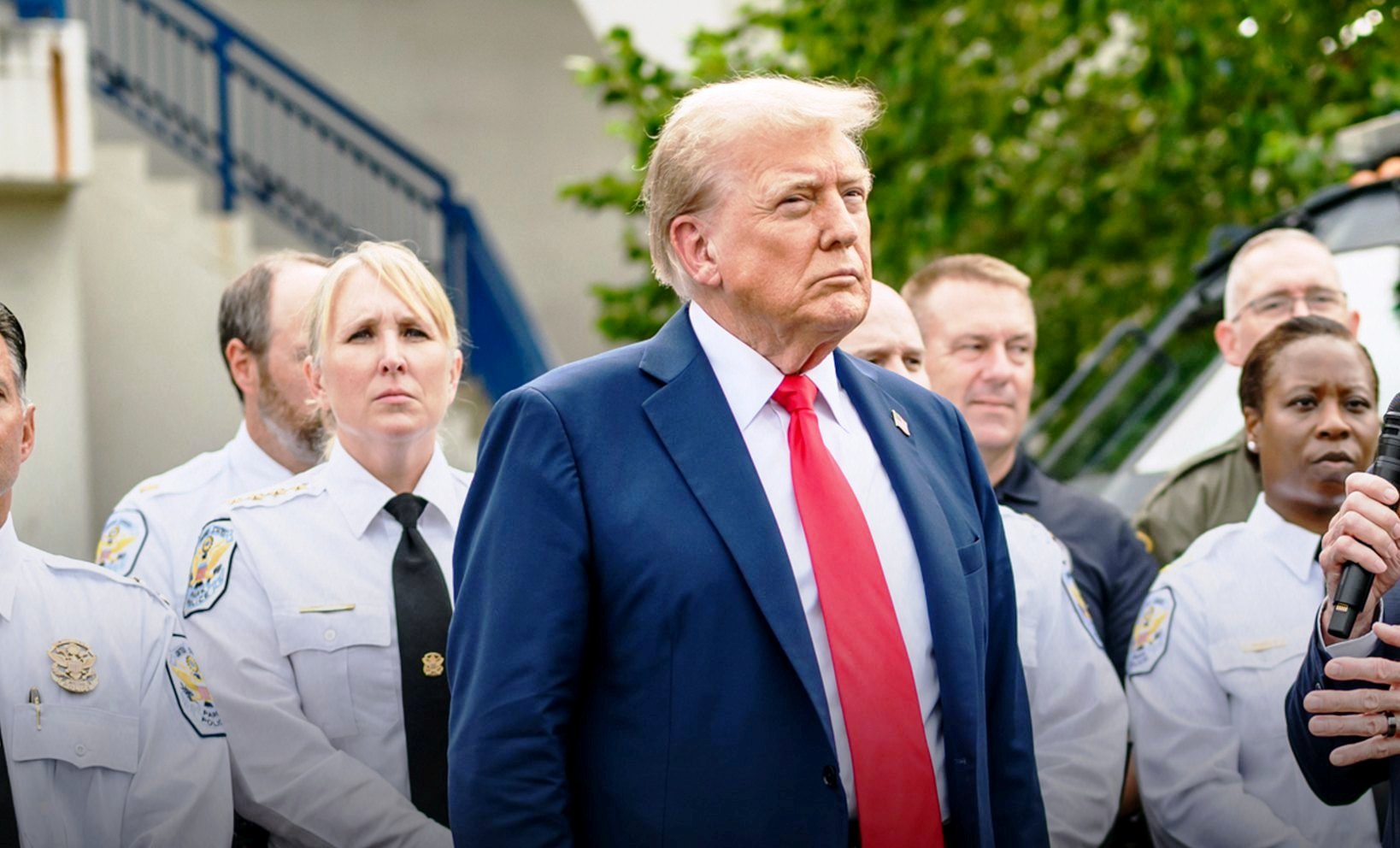 ट्रम्पको ट्यारिफ बम: फार्मासहित धेरै क्षेत्रमा १००% ट्यारिफको घोषणा, भारतीय शेयर बजारमा ठूलो असर